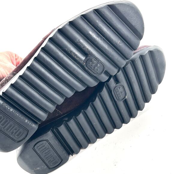 Munro Danika Sneaker Boots 5 Burgundy Red NWOT Ankle Booties Comfort Wedge Zip - Picture 3 of 7